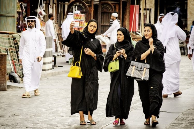 Qatar mujeres prohibiciones