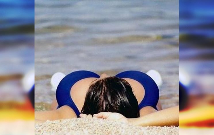 The Funniest Pics from a Beach Relaxation