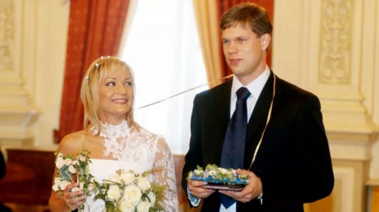 Культовые свадьбы отечественных знаменитостей нулевых: 25 фото