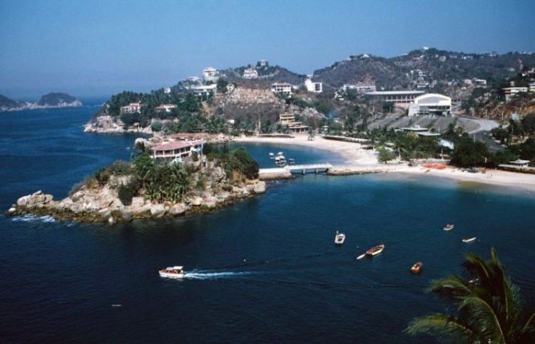 Курорт, о котором все забыли: как отдыхали в Акапулько в 50-ые годы