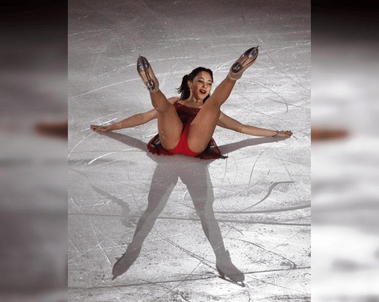 Perfectly Timed Photos of Figure Skaters