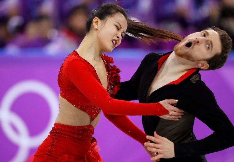 Perfectly Timed Photos of Figure Skaters