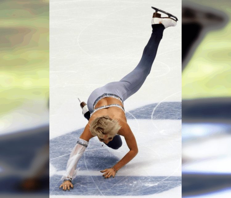 Perfectly Timed Photos of Figure Skaters