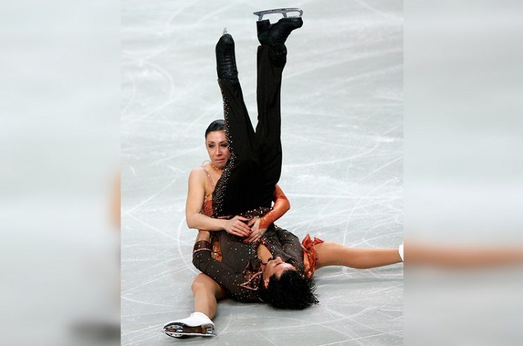 Perfectly Timed Photos of Figure Skaters