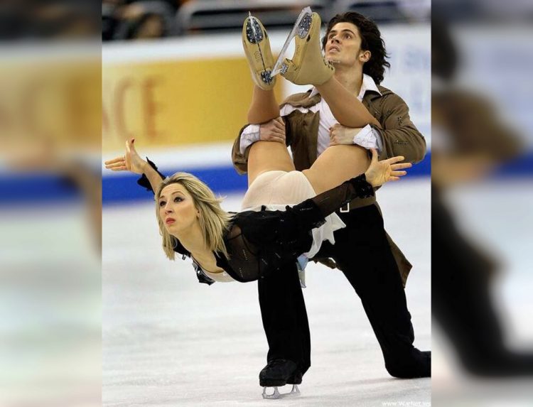 Perfectly Timed Photos of Figure Skaters