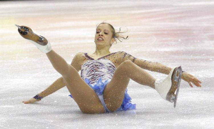 Perfectly Timed Photos of Figure Skaters
