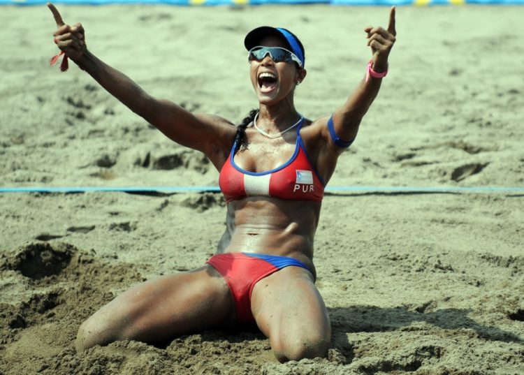 Courtside Heat: A Collection of Fiery Photos from Women's Beach Volleyball